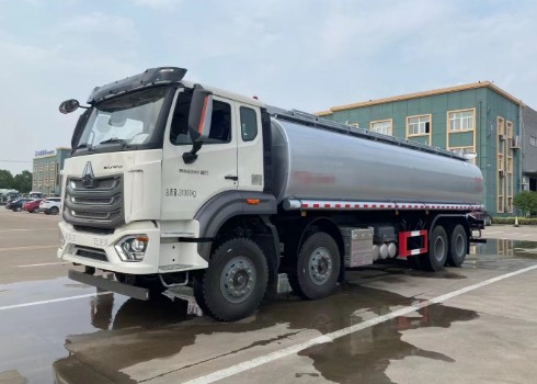 重汽豪沃前四后八供液車(chē)_潤知星牌SCS5313TGYZZ6型供液車(chē) 重汽豪沃前四后八供液車(chē)_潤知星牌SCS5313TGYZZ6型供液車(chē)