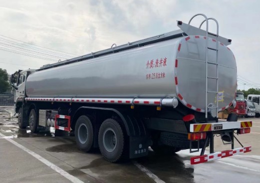 重汽豪沃前四后八供液車(chē)_潤知星牌SCS5313TGYZZ6型供液車(chē) 重汽豪沃前四后八供液車(chē)_潤知星牌SCS5313TGYZZ6型供液車(chē)