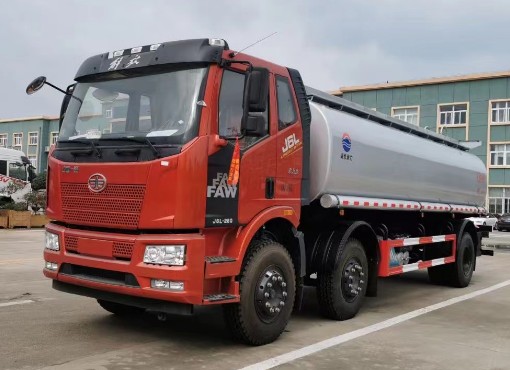解放J6小三軸普通液體運輸車(chē)_潤知星牌SCS5255GPGCA6型普通液體運輸車(chē) 解放J6小三軸普通液體運輸車(chē)_潤知星牌SCS5255GPGCA6型普通液體運輸車(chē)