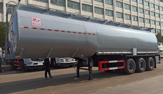 45方普通液體半掛運輸車(chē)_楚飛牌CLQ9400GGY型供液半掛車(chē) 45方普通液體半掛運輸車(chē)_楚飛牌CLQ9400GGY型供液半掛車(chē)