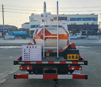 解放藍牌2.3方加油車(chē)_專(zhuān)力牌ZLC5040GJYCAQ6型加油車(chē) 解放藍牌2.3方加油車(chē)_專(zhuān)力牌ZLC5040GJYCAQ6型加油車(chē)