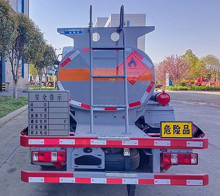 程力解放2.5方藍牌加油車(chē)_程力牌CL5042GJY6BWG型加油車(chē) 程力解放2.5方藍牌加油車(chē)_程力牌CL5042GJY6BWG型加油車(chē)