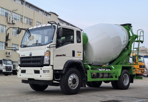 中國重汽豪沃4*2單橋攪拌車(chē)_7.5方混凝土攪拌車(chē) 中國重汽豪沃4*2單橋攪拌車(chē)_7.5方混凝土攪拌車(chē)
